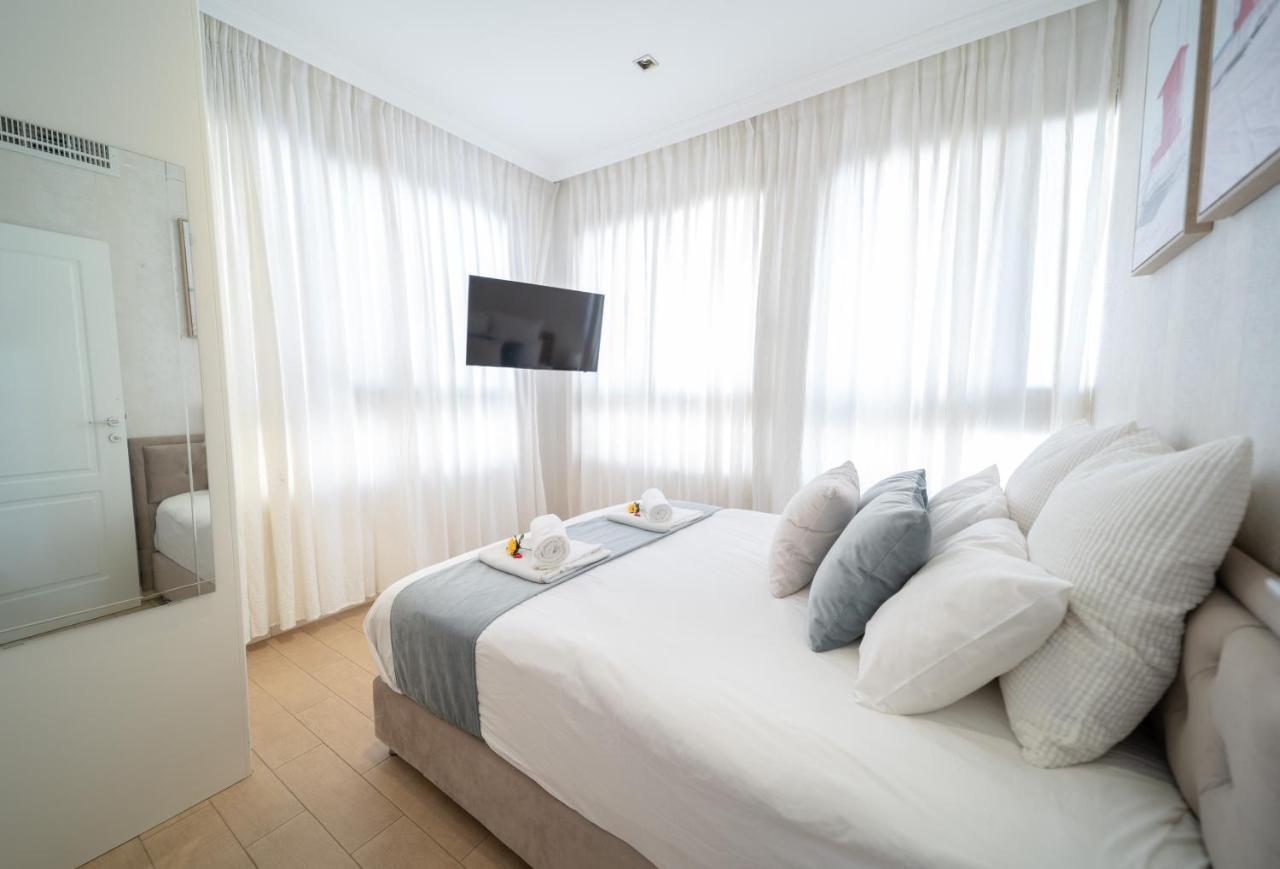 Ocean Executive Apartments - 5 Min From The Beach 텔아비브 외부 사진