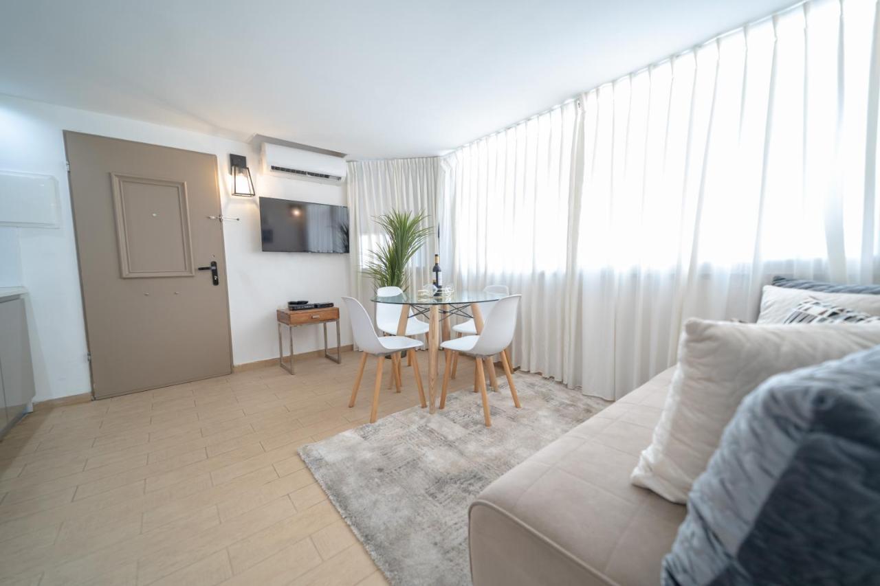 Ocean Executive Apartments - 5 Min From The Beach 텔아비브 외부 사진