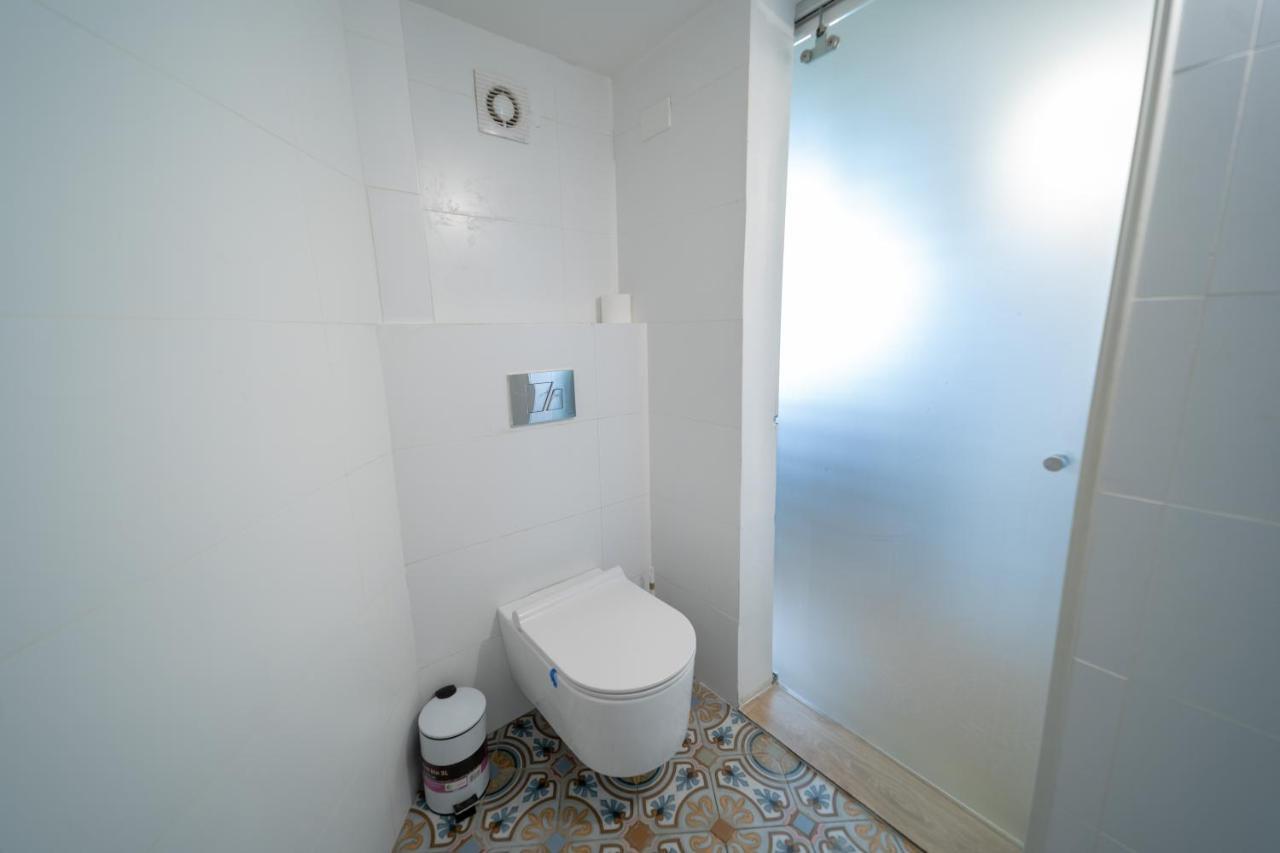 Ocean Executive Apartments - 5 Min From The Beach 텔아비브 외부 사진