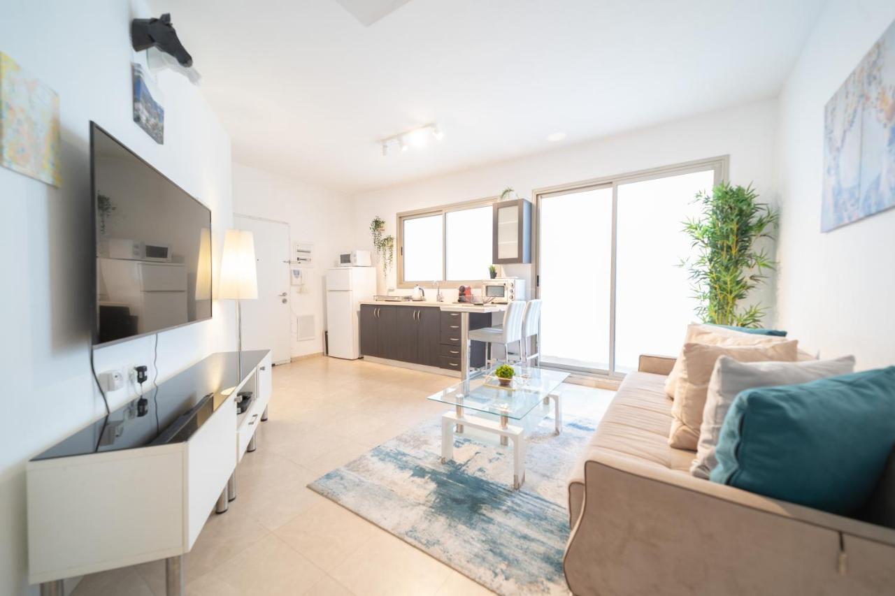 Ocean Executive Apartments - 5 Min From The Beach 텔아비브 외부 사진
